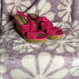 Mudd Fuchsia Woven Wedge Sandals